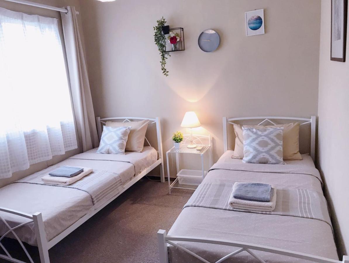 Seaside Maisonette 200M From Sea Пафос Екстериор снимка