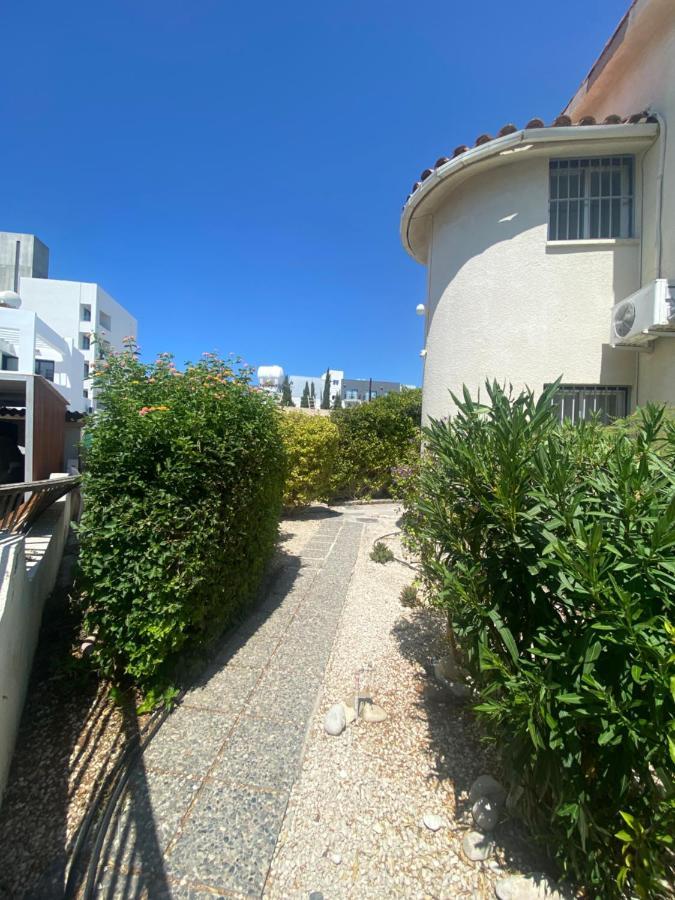 Seaside Maisonette 200M From Sea Пафос Екстериор снимка